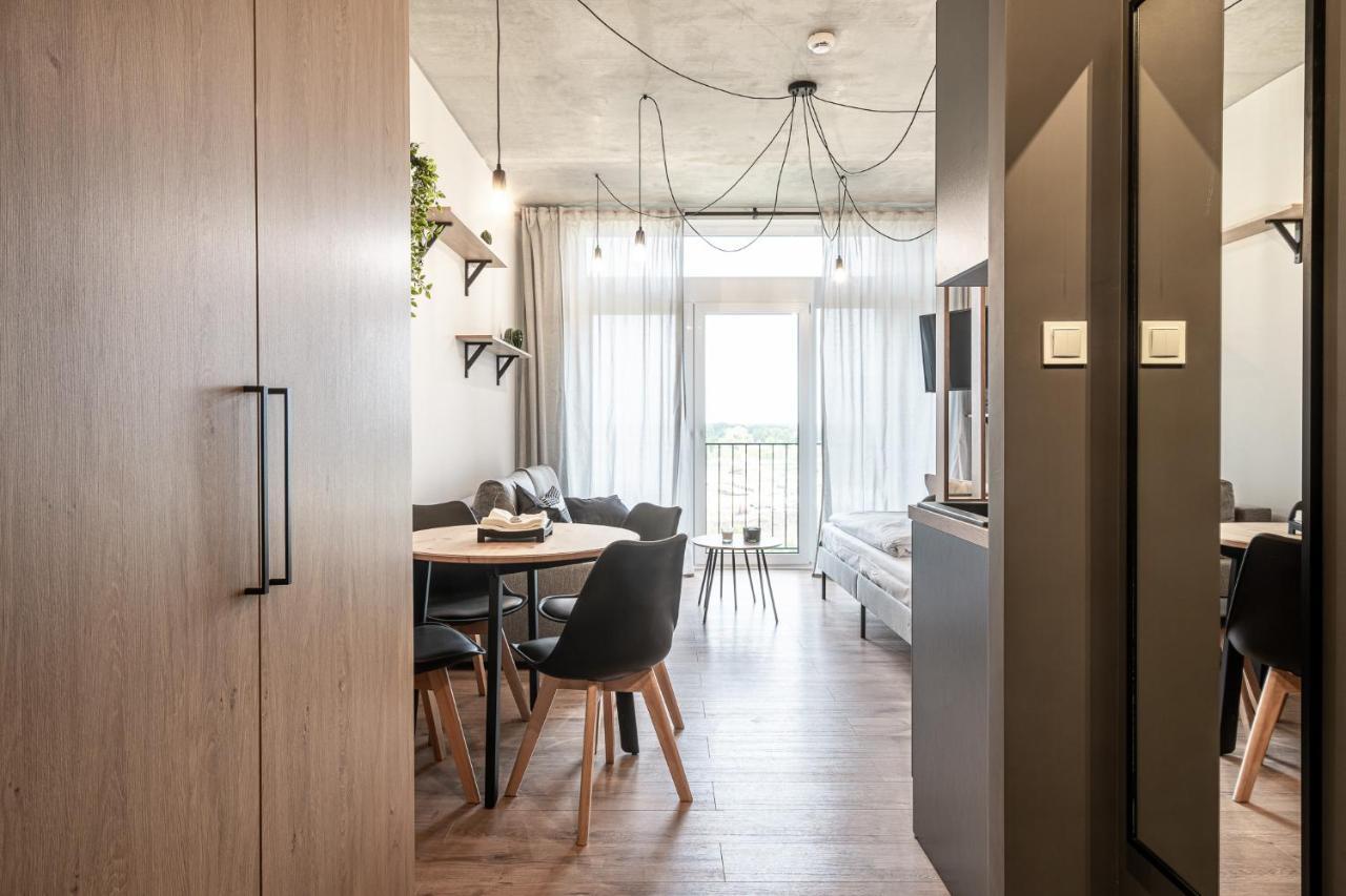 Apartment Przy Lotnisku *